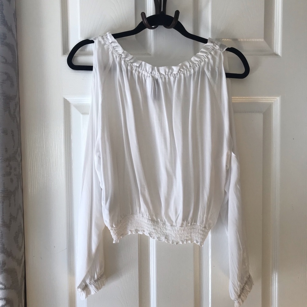 White top - Picture 2 of 2